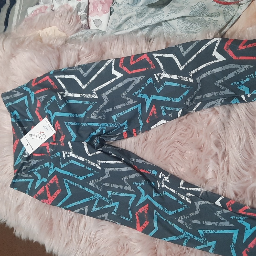 Nwt CM FASHION high waisted leggings  size small